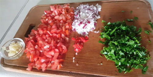 traditional mexican tomatoes salsa2
