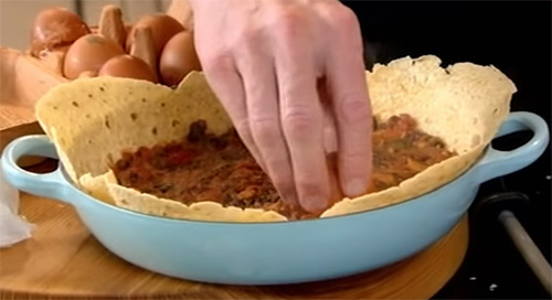 Gordon Ramsays Traditional Mexican Spicy Eggs Recipe10