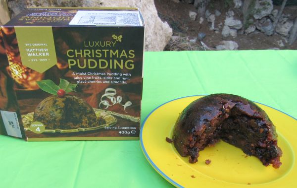 luxury christmas pudding