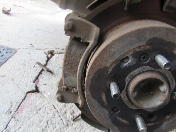 brake pad change cost